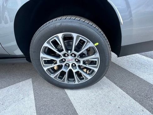 New 2026 GMC Yukon XL Denali w/ Sun & Power Step Package image 9