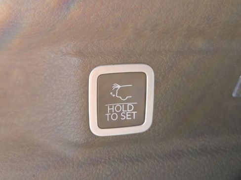 New 2025 Jeep Grand Cherokee L Limited w/ Black Appearance Package image 14