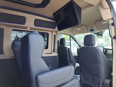 Used 2024 Ford Transit 250 148 Medium Roof w/ Exterior Upgrade Package image 7