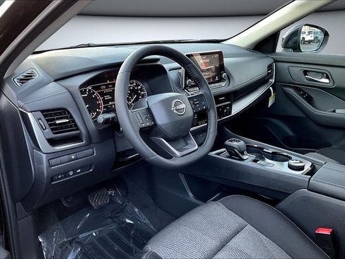 New 2026 Nissan Rogue SV FWD image 7