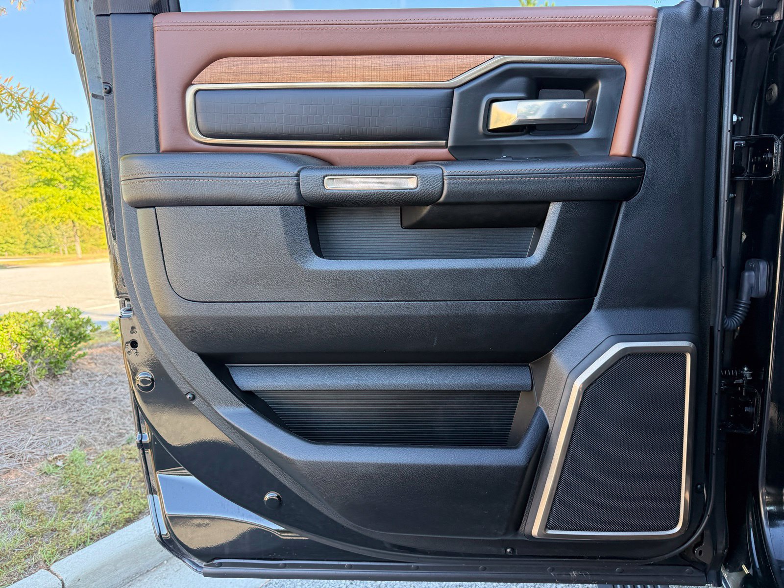 Used 2020 RAM 2500 Limited AWD/4WD image 44