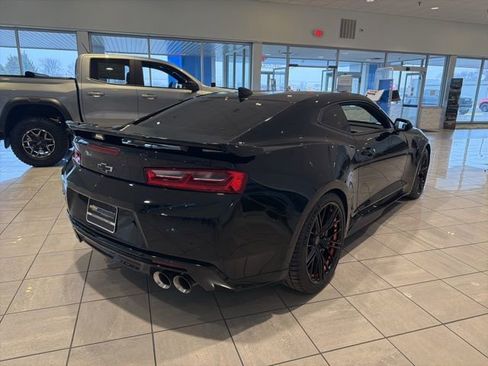 Used 2017 Chevrolet Camaro ZL1 image 5
