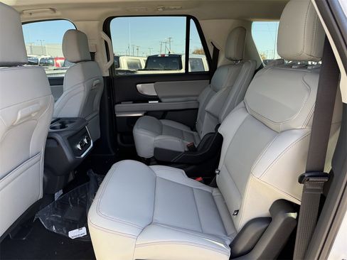 New 2025 Ford Expedition Max Active image 44