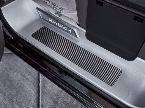 Used 2021 Mercedes-Benz Metris Passenger w/ Premium Safety Package image 40