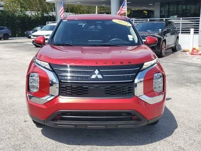 Used 2023 Mitsubishi Outlander ES