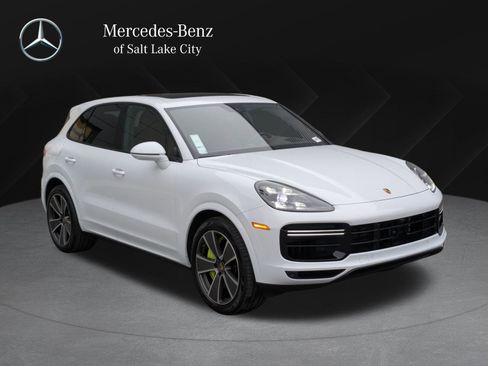Used 2023 Porsche Cayenne Turbo S image 1