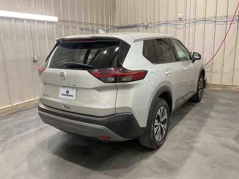 Used 2021 Nissan Rogue SV image 22