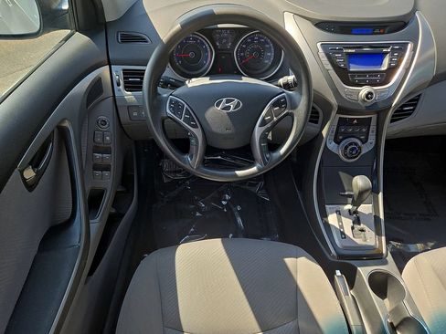 Used 2013 Hyundai Elantra GLS w/ Preferred Pkg FWD image 16