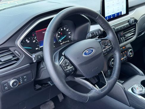 Used 2021 Ford Escape SEL image 30