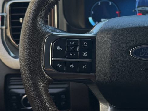 Used 2025 Ford F350 King Ranch AWD/4WD image 31