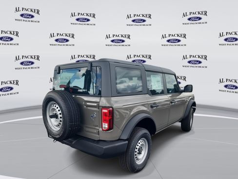 New 2025 Ford Bronco 4-Door image 5