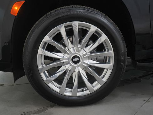 Used 2024 Cadillac Escalade Premium Luxury w/ Performance Package image 32