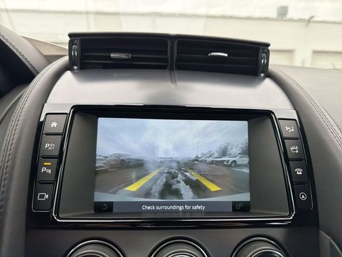 Used 2018 Jaguar F-TYPE R image 20