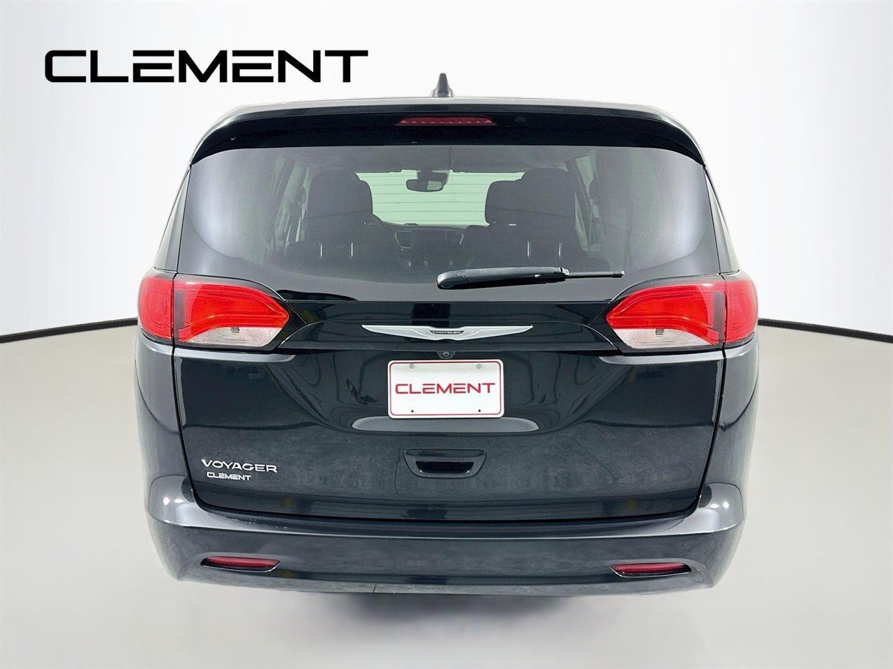 Used 2023 Chrysler Voyager LX FWD image 8