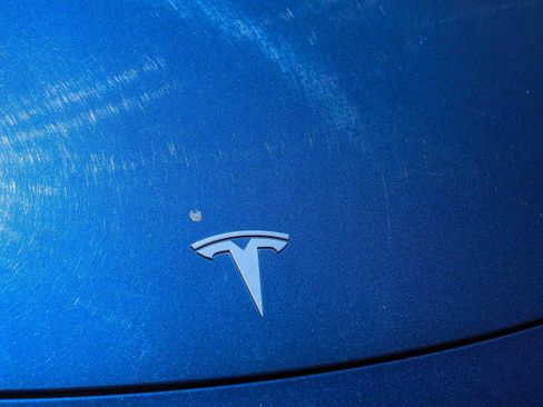 Used 2023 Tesla Model Y Long Range AWD/4WD image 4