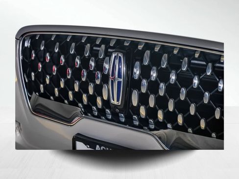 Used 2023 Lincoln Aviator Grand Touring w/ Class IV Trailer Tow Package image 6