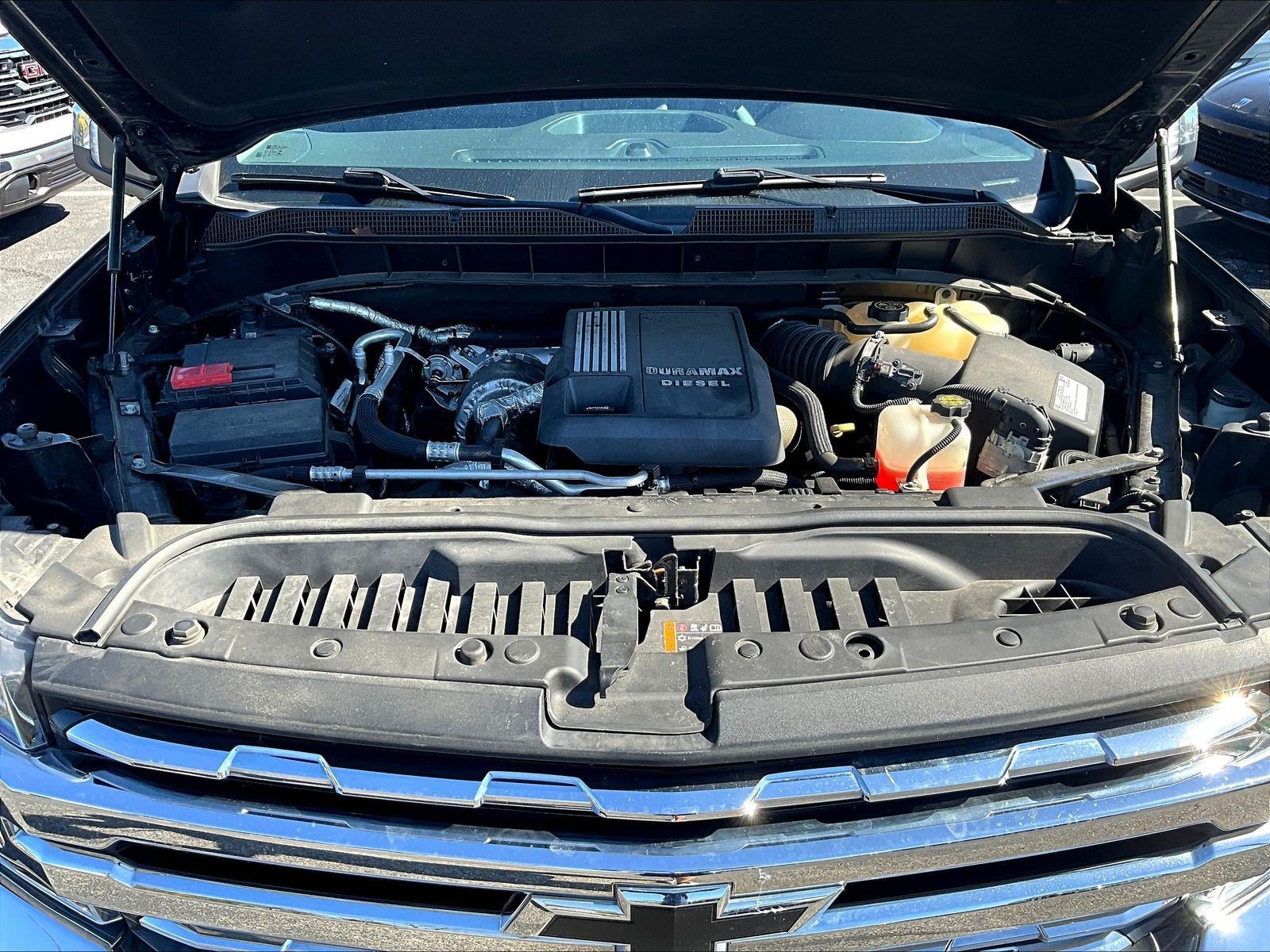 Used 2020 Chevrolet Silverado 1500 LTZ w/ LTZ Plus Package AWD/4WD image 30