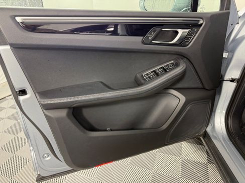 Used 2024 Porsche Macan image 14