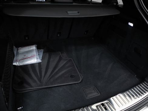 Certified 2023 Porsche Cayenne AWD/4WD image 37