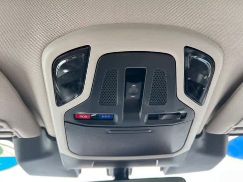 Used 2025 Subaru Outback Premium image 34