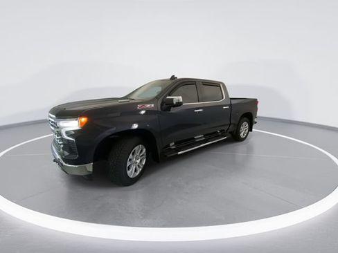 Used 2024 Chevrolet Silverado 1500 LTZ AWD/4WD image 3