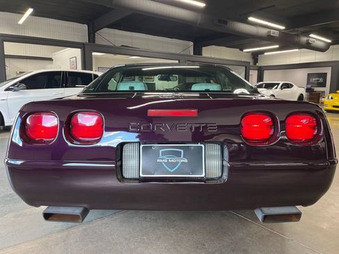 Used 1993 Chevrolet Corvette Coupe RWD image 14