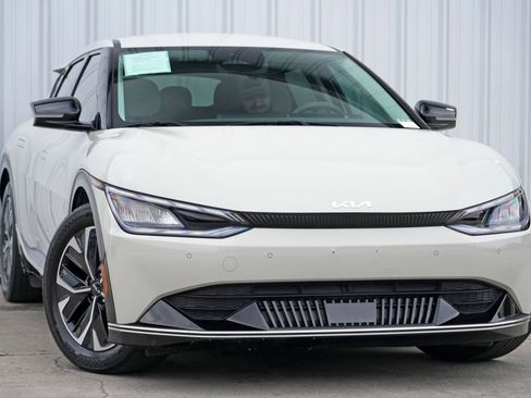 Used 2023 Kia EV6 Wind image 2