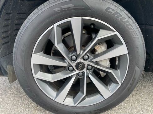 Certified 2023 Audi Q5 2.0T Premium Plus image 5