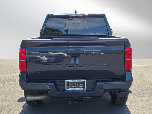 Used 2024 Toyota Tacoma 4x4 Double Cab image 4