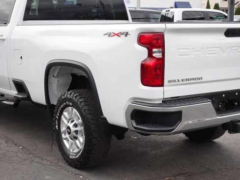 Used 2023 Chevrolet Silverado 2500 LT w/ Snow Plow Prep/Camper Package image 9