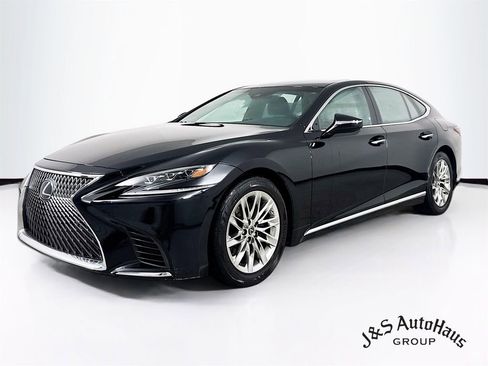 Used 2019 Lexus LS 500 w/ Accessory Package (Z2) image 3