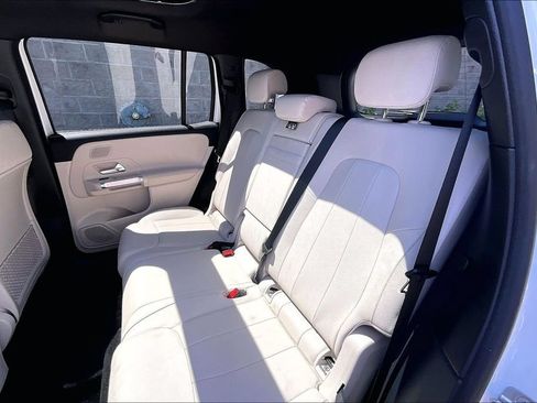 Used 2026 Mercedes-Benz GLB 250 4MATIC image 28