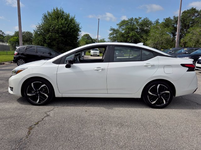 Used 2024 Nissan Versa SR FWD image 4
