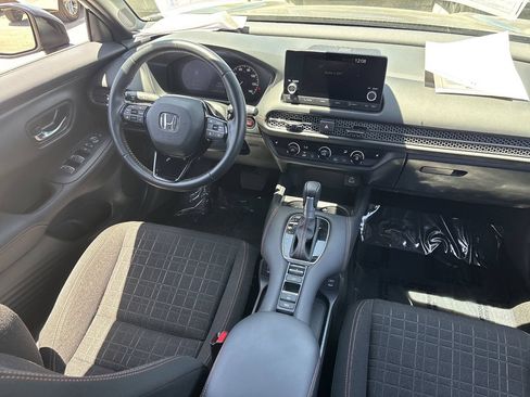 Certified 2025 Honda HR-V Sport image 12