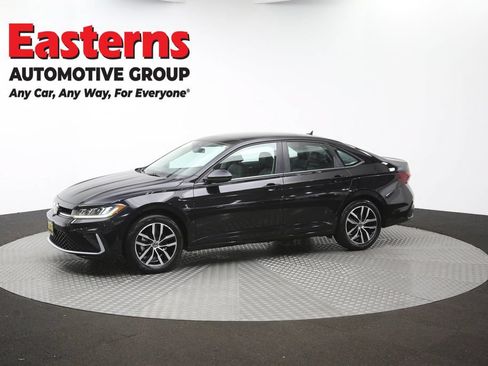 Used 2025 Volkswagen Jetta SE FWD image 58