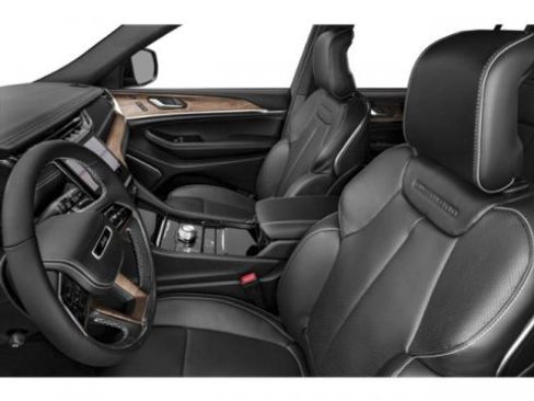 Used 2023 Jeep Grand Cherokee L Overland w/ Luxury Tech Group IV image 12