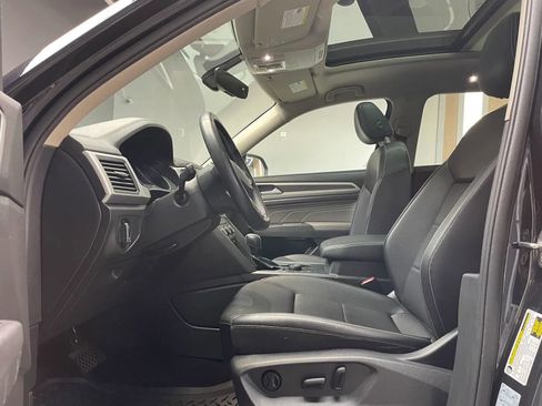 Used 2021 Volkswagen Atlas SE w/ Panoramic Sunroof Package image 10