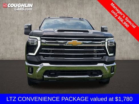 Used 2024 Chevrolet Silverado 2500 LTZ w/ LTZ Convenience Package AWD/4WD image 2
