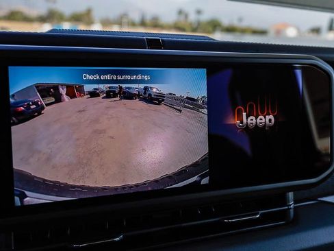 New 2026 Jeep Wrangler Unlimited Rubicon w/ Whitecap Package image 28