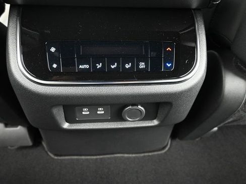 Used 2026 Nissan Armada SL w/ Captain's Chari Seat Package RWD image 14