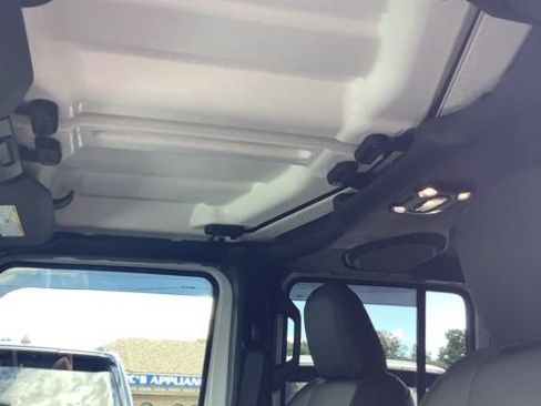 Used 2023 Jeep Wrangler Unlimited Sahara w/ Cold Weather Group AWD/4WD image 23
