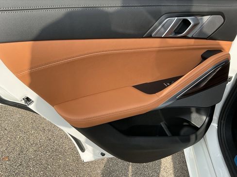 Used 2025 BMW X6 xDrive40i w/ Climate Comfort Package image 27