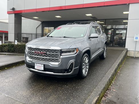 Used 2021 GMC Acadia Denali w/ Denali Ultimate Package AWD/4WD image 3