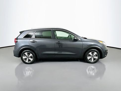 Used 2019 Kia Niro LX image 4
