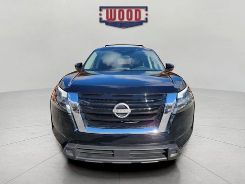 Used 2024 Nissan Pathfinder SV AWD/4WD image 5