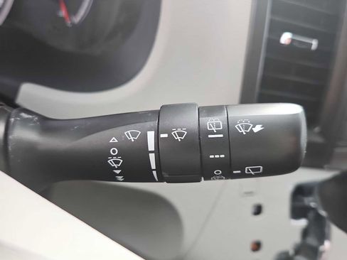 Used 2011 Toyota Sienna LE image 24