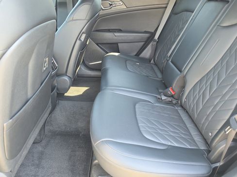 Used 2025 Kia Sportage X-Pro image 12