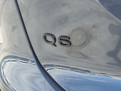 New 2025 Audi Q6 e-tron Premium Plus image 7