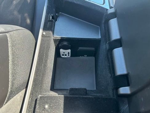 Used 2019 Cadillac CTS V w/ Luxury Package RWD image 33