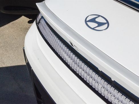 Used 2023 Hyundai Ioniq 6 Limited image 6